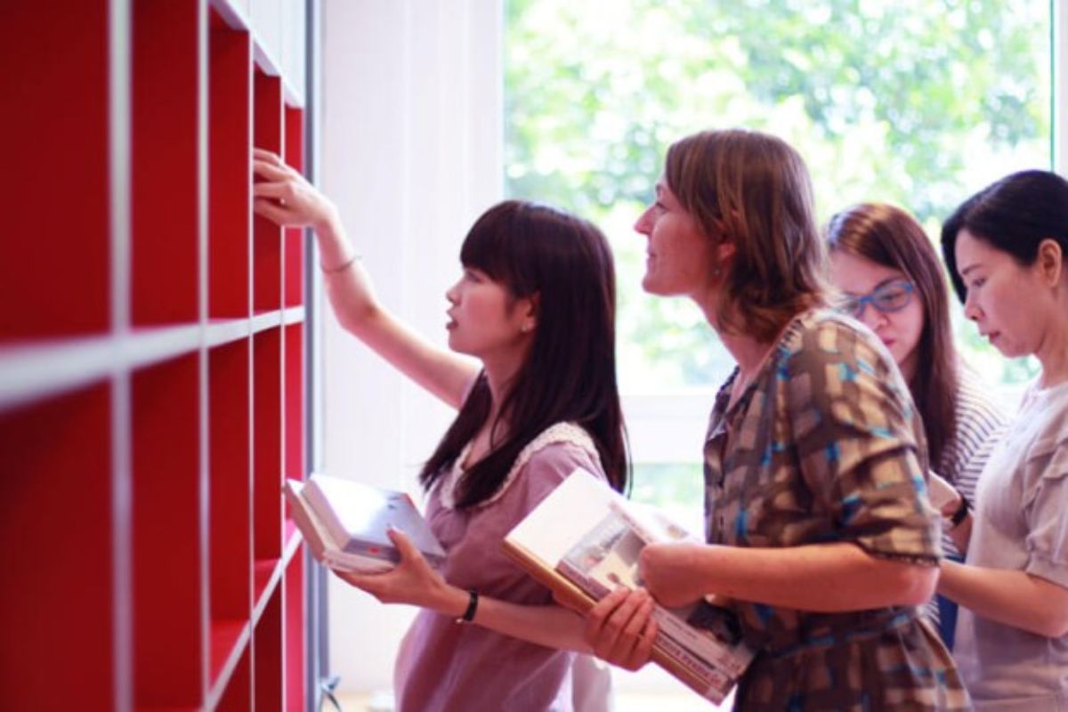 Hong Kong schools offering French as an elective or interest class