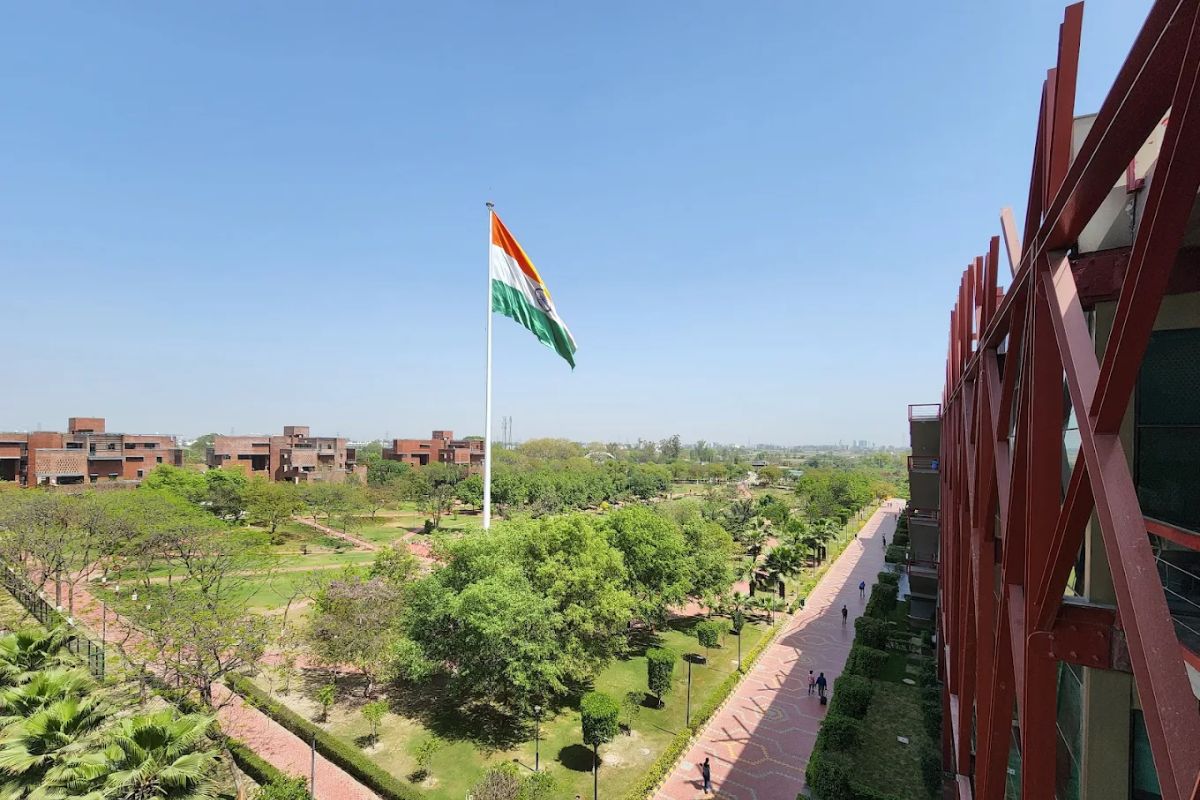 Indian flag symbolising growth of international universities and global higher education opportunities in India 
