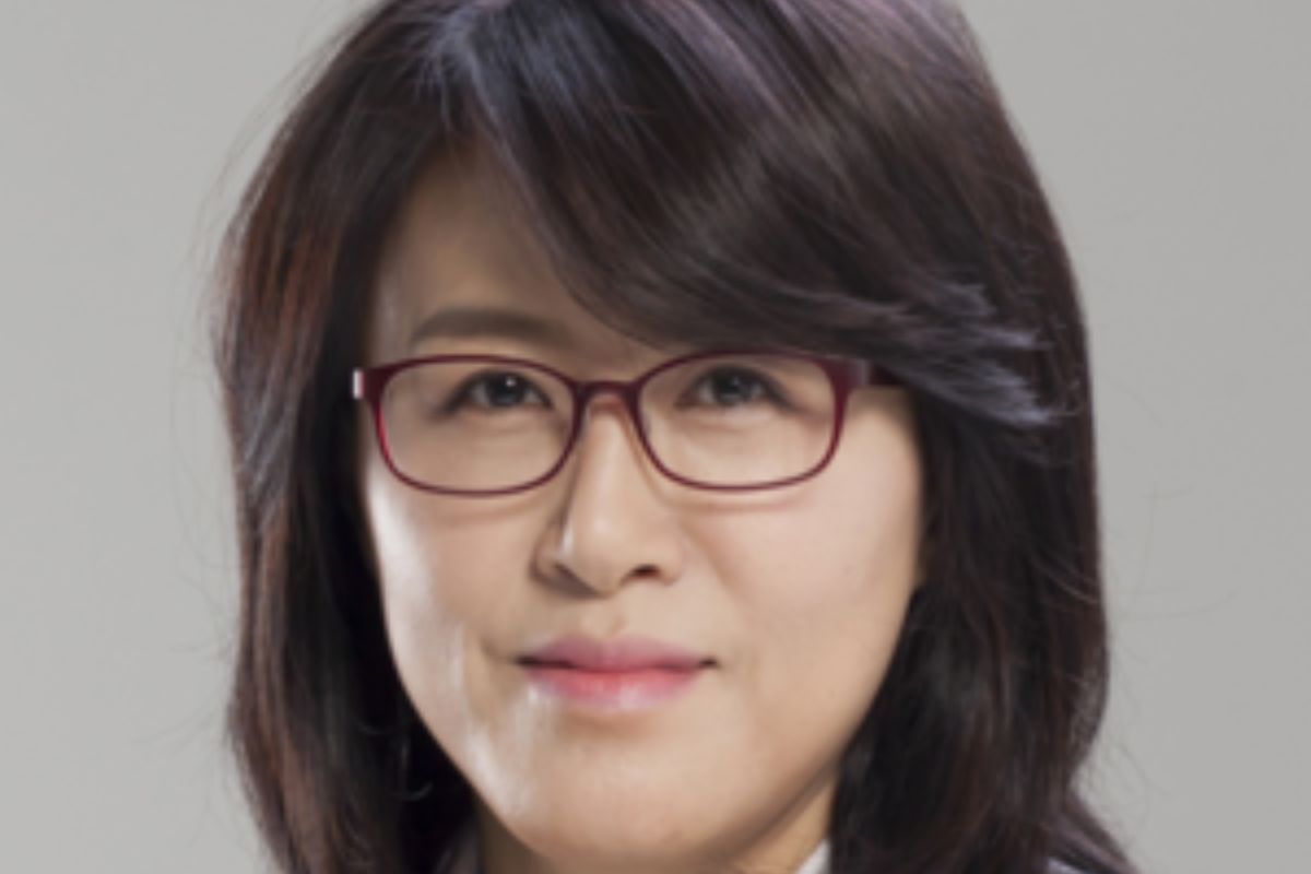 Lee Hye-Jung’s opinion on Korean public education and International Baccalaureate (IB) adoption in an education forum or interview setting 