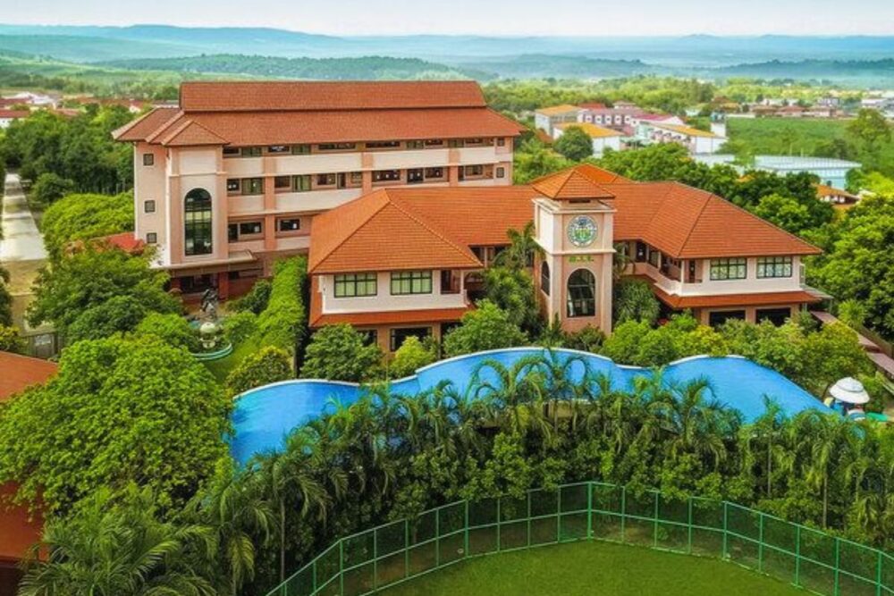 Mooltripakdee International School campus Thailand