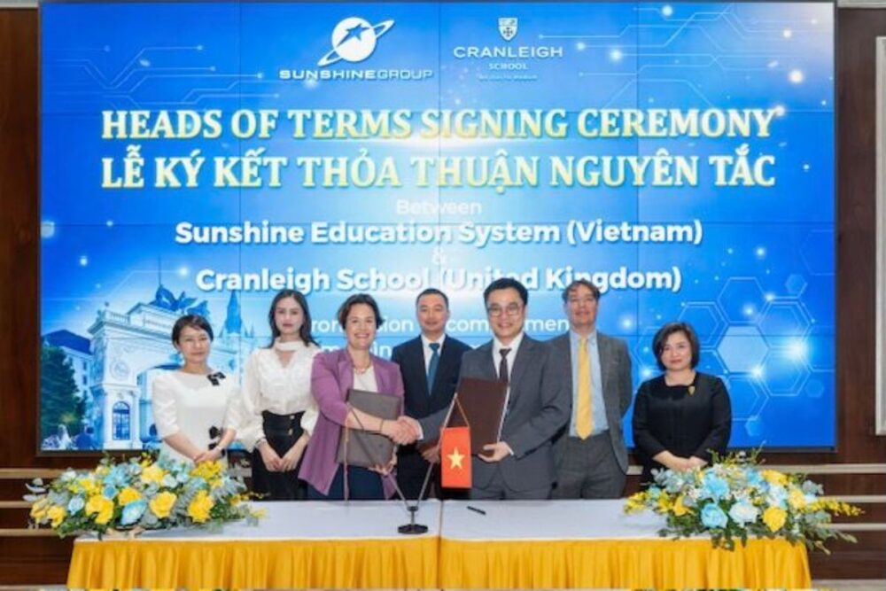 Cranleigh School partnership signing with Sunshine Group Vietnam