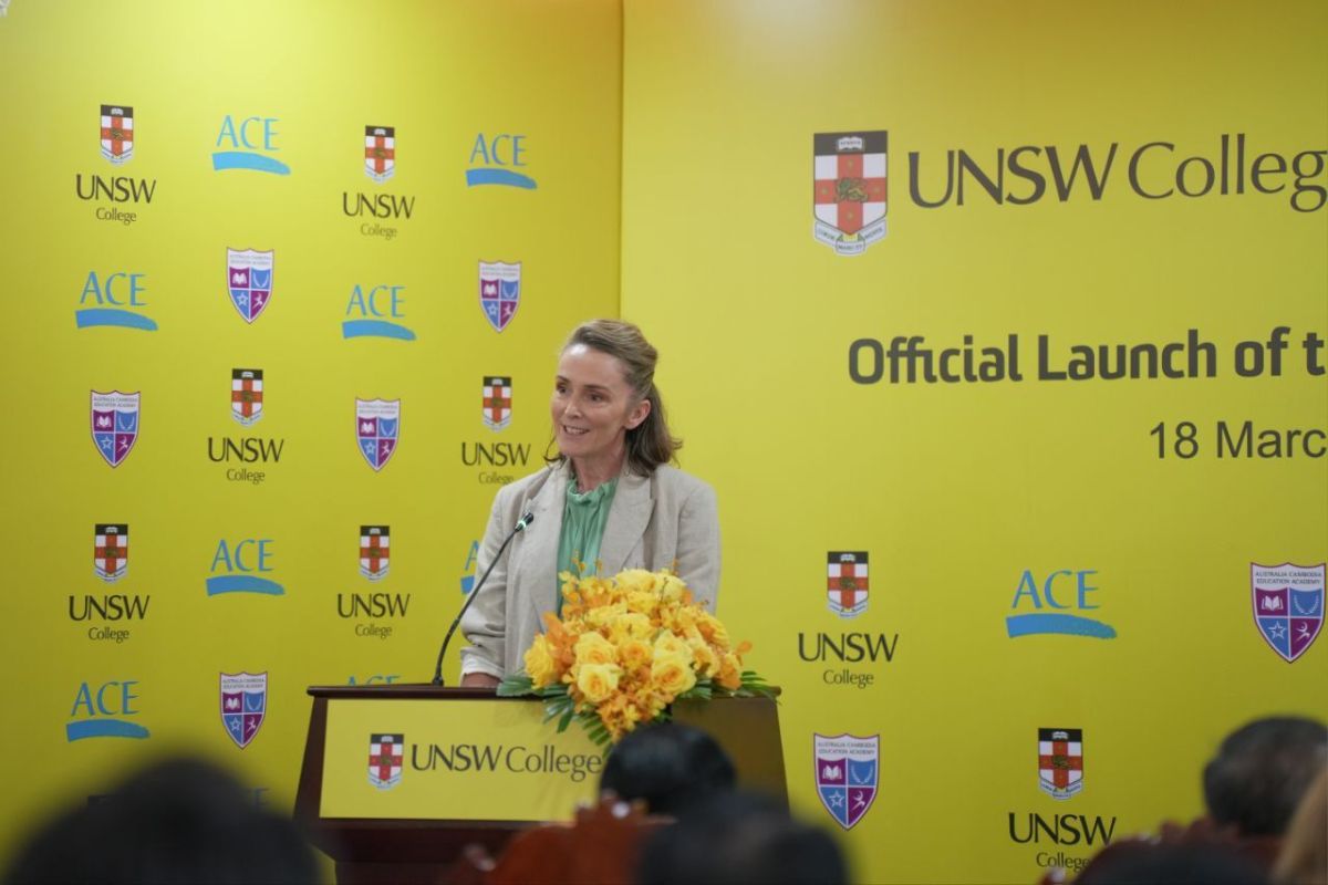 Tennealle O’Shannessy speaking at UNSW Foundation Program launch event Cambodia 

 