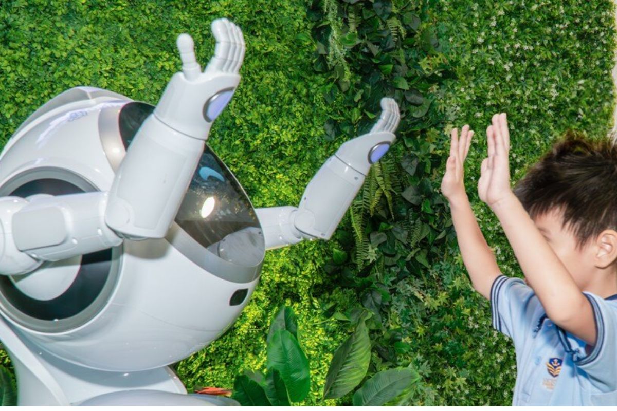 Students using digital learning tools and educational technology to enhance classroom engagement and personalised learning 