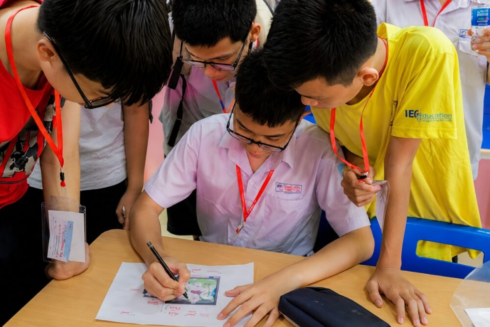 Vietnam Math Olympiad medal winners recognised after their success at the 2026 Asia-Pacific Mathematical Olympiad