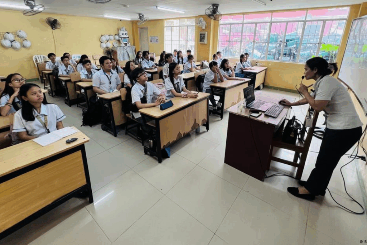 Over 20 public schools in the Philippines have taken part in the program Image: Stanley Gajete/DW