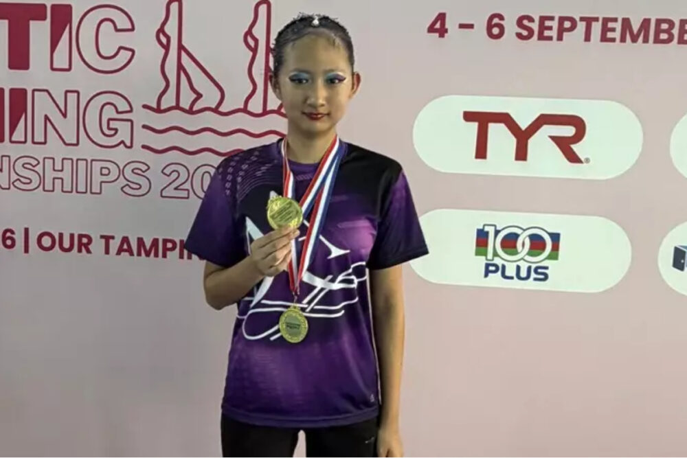 NLCS Singapore student Zijin competes in artistic swimming while continuing to pursue her academic goals